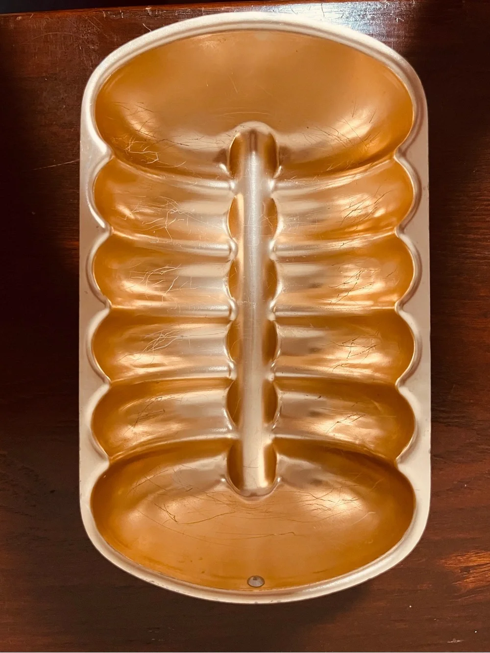 Vintage Aluminum Fluted Jello Mold Loaf Cake Pan Hanging Kitchen Bakeware 7”